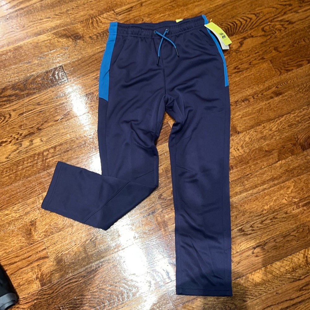 Size 8/10 pants - new with tags